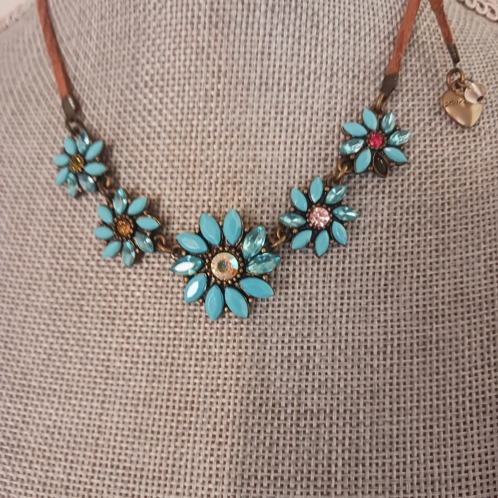 Leather String Rhinestone Necklace - Picture 4 of 11